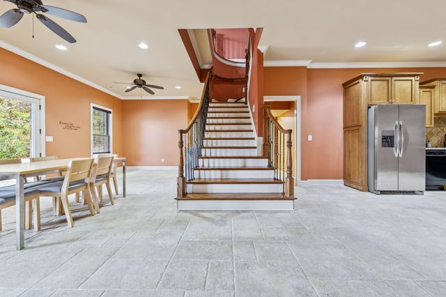 1079 Ridgecrest Dr, Goodlettsville, TN 37072