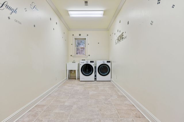 1079 Ridgecrest Dr, Goodlettsville, TN 37072