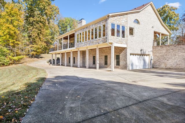 1079 Ridgecrest Dr, Goodlettsville, TN 37072