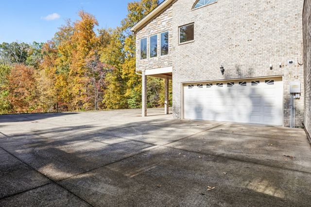 1079 Ridgecrest Dr, Goodlettsville, TN 37072