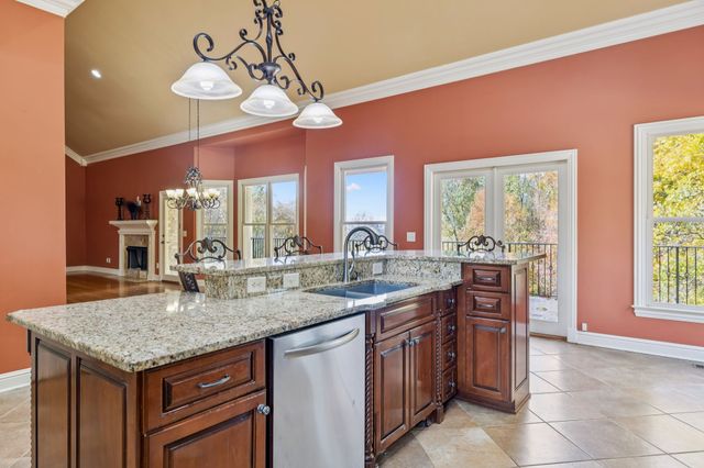 1079 Ridgecrest Dr, Goodlettsville, TN 37072