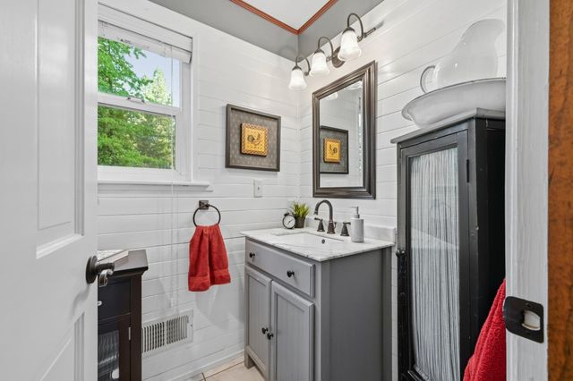 13429 Squirrel Creek Rd, Grass Valley, CA 95945