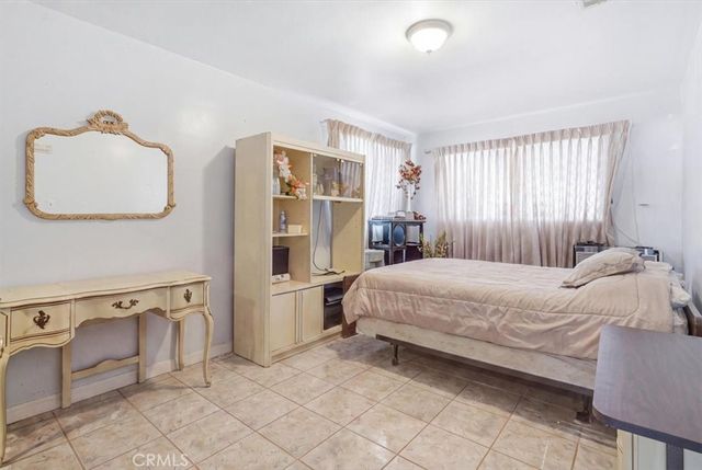 14127 Colorado Ave, Paramount, CA 90723
