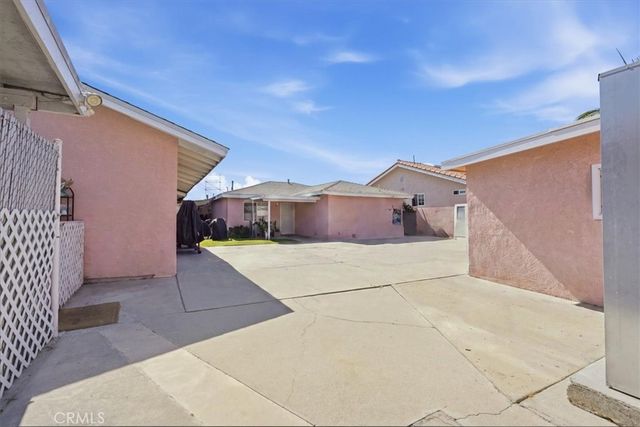 14127 Colorado Ave, Paramount, CA 90723