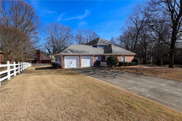 3405 Uncle Genes SE Way, Conyers, GA 30013