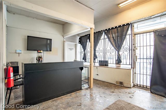 10717 W Mcnichols Road, Detroit, MI 48221