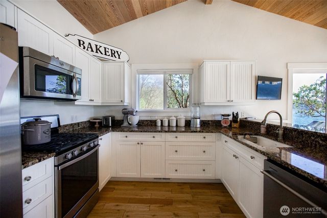 240 Myers Road, Friday Harbor, WA 98250