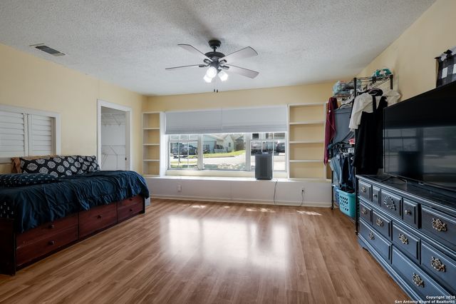 7813 Hollow Oak, Live Oak, TX 78233
