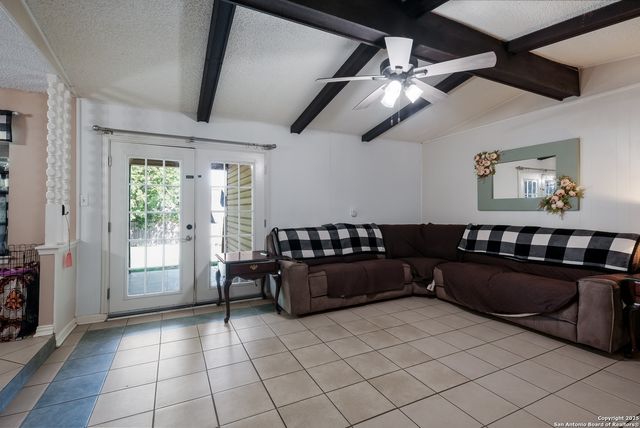 7813 Hollow Oak, Live Oak, TX 78233