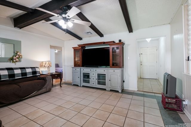 7813 Hollow Oak, Live Oak, TX 78233