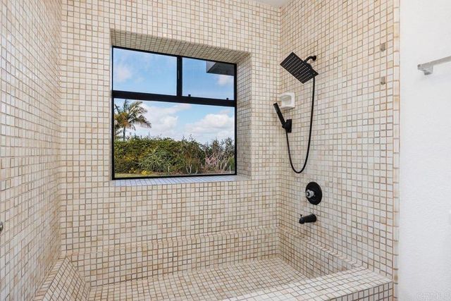 1402 Village View Road, Encinitas, CA 92024