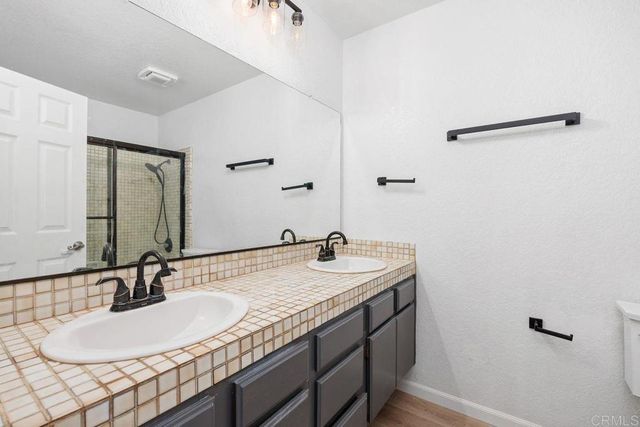 1402 Village View Road, Encinitas, CA 92024