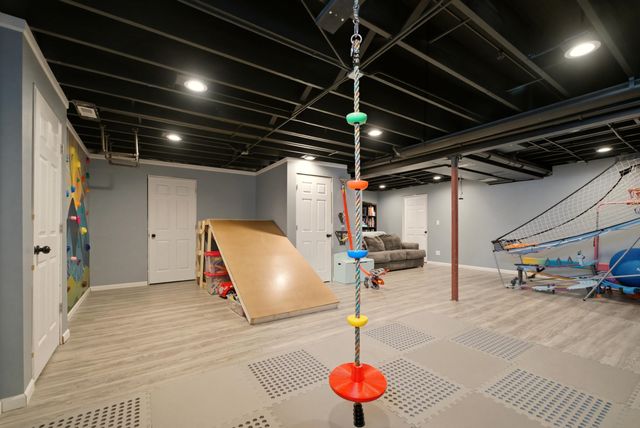 609 Dakota Drive, Lowell, IN 46356