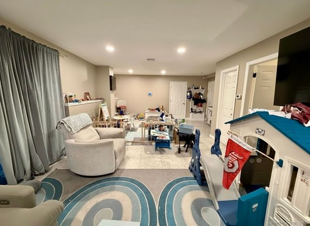 3 Donna Drive, Norwalk, CT 06854