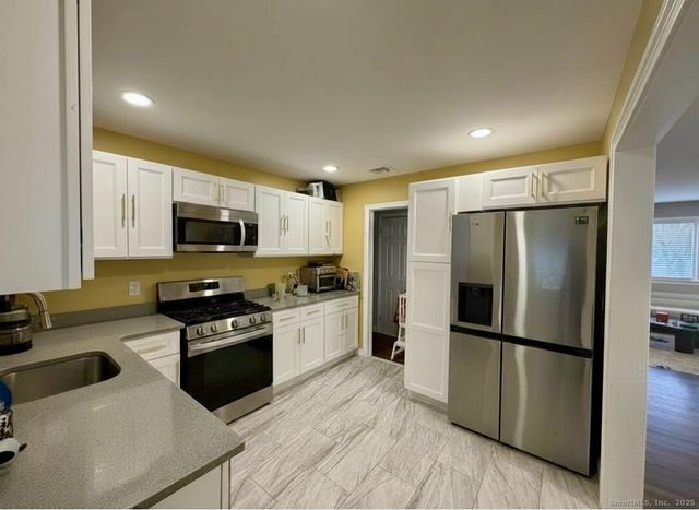 3 Donna Drive, Norwalk, CT 06854