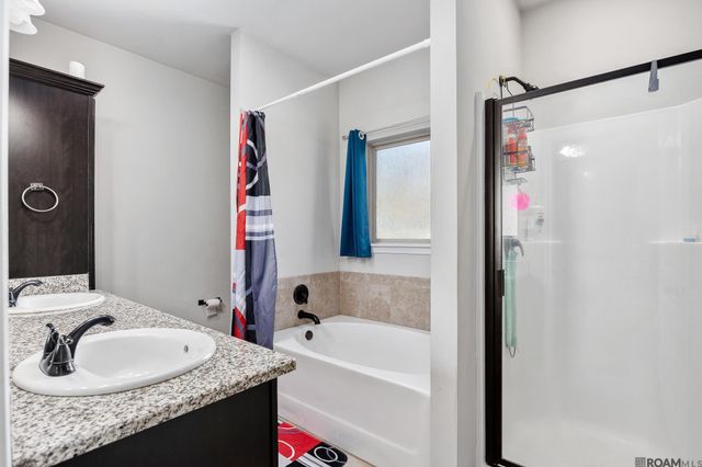 23196 Arcwood Dr, Denham Springs, LA 70726