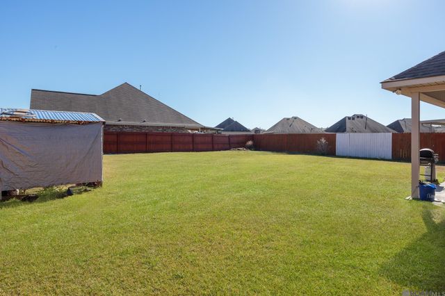 23196 Arcwood Dr, Denham Springs, LA 70726