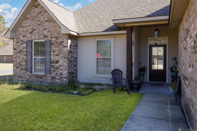 23196 Arcwood Dr, Denham Springs, LA 70726