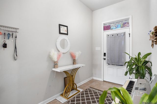 23196 Arcwood Dr, Denham Springs, LA 70726