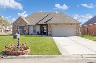 23196 Arcwood Dr, Denham Springs, LA 70726