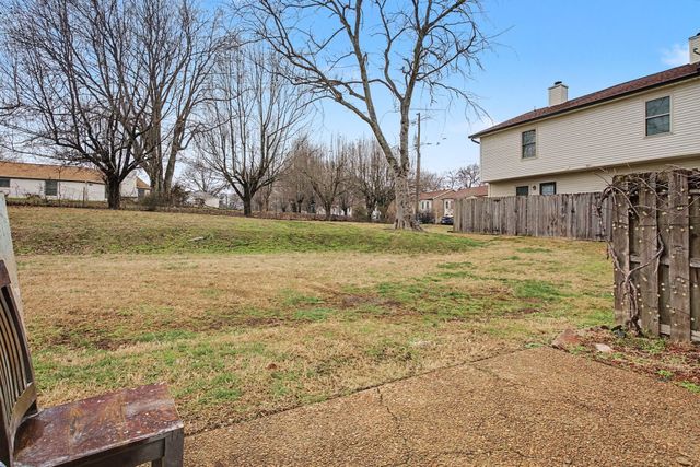 250 Sanders Ferry Rd Apt 21, Hendersonville, TN 37075