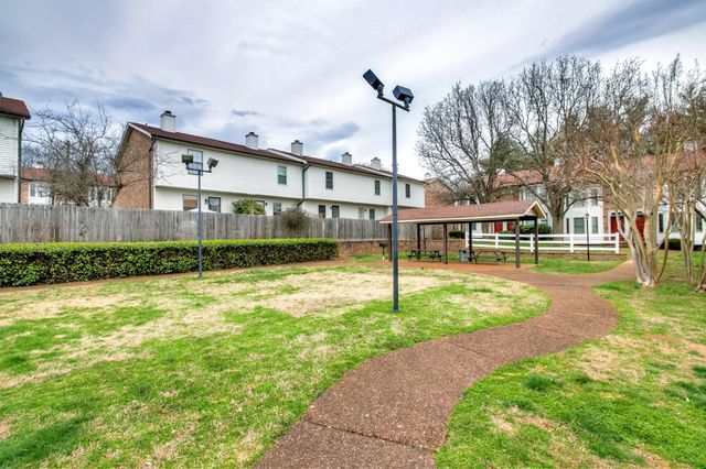 250 Sanders Ferry Rd Apt 21, Hendersonville, TN 37075