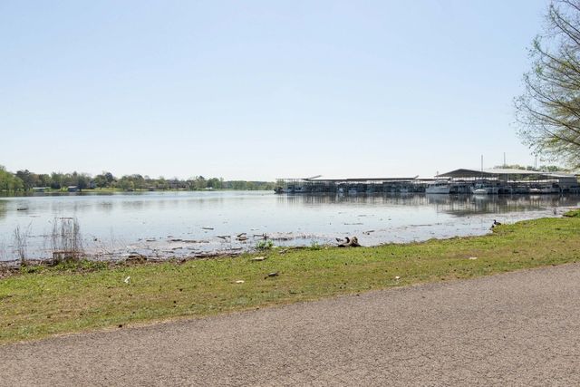 250 Sanders Ferry Rd Apt 21, Hendersonville, TN 37075