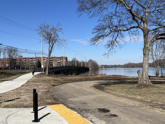 250 Sanders Ferry Rd Apt 21, Hendersonville, TN 37075