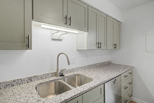 250 Sanders Ferry Rd Apt 21, Hendersonville, TN 37075