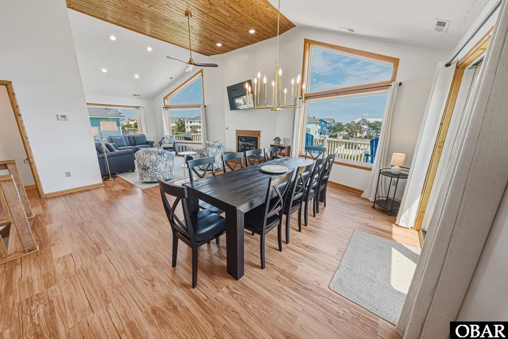 Image 12 of property listing at 921 Whalehead Drive, Corolla, NC 27927