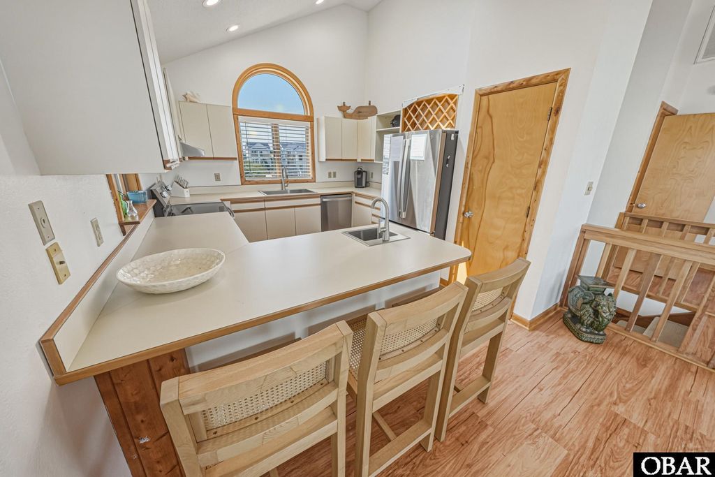 Image 14 of property listing at 921 Whalehead Drive, Corolla, NC 27927