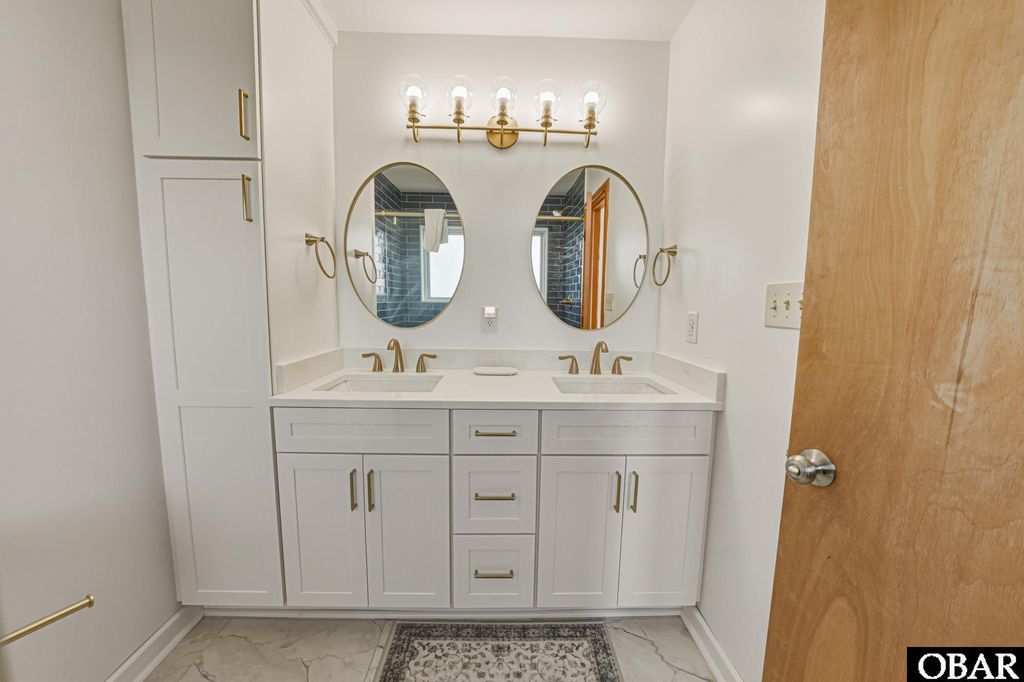 Image 32 of property listing at 921 Whalehead Drive, Corolla, NC 27927