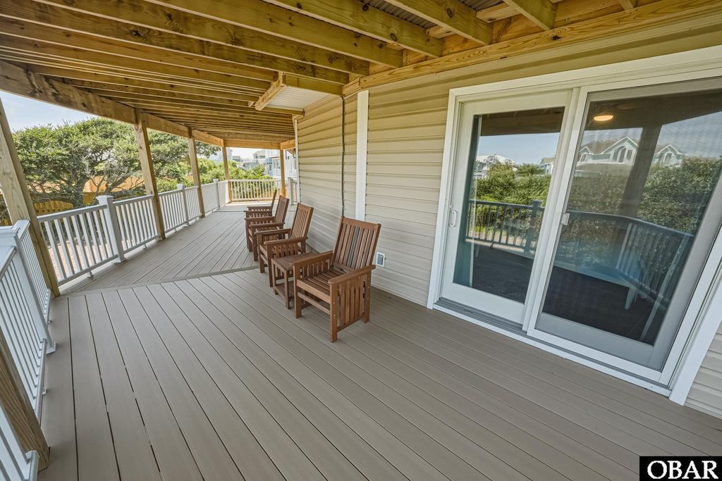 Image 40 of property listing at 921 Whalehead Drive, Corolla, NC 27927