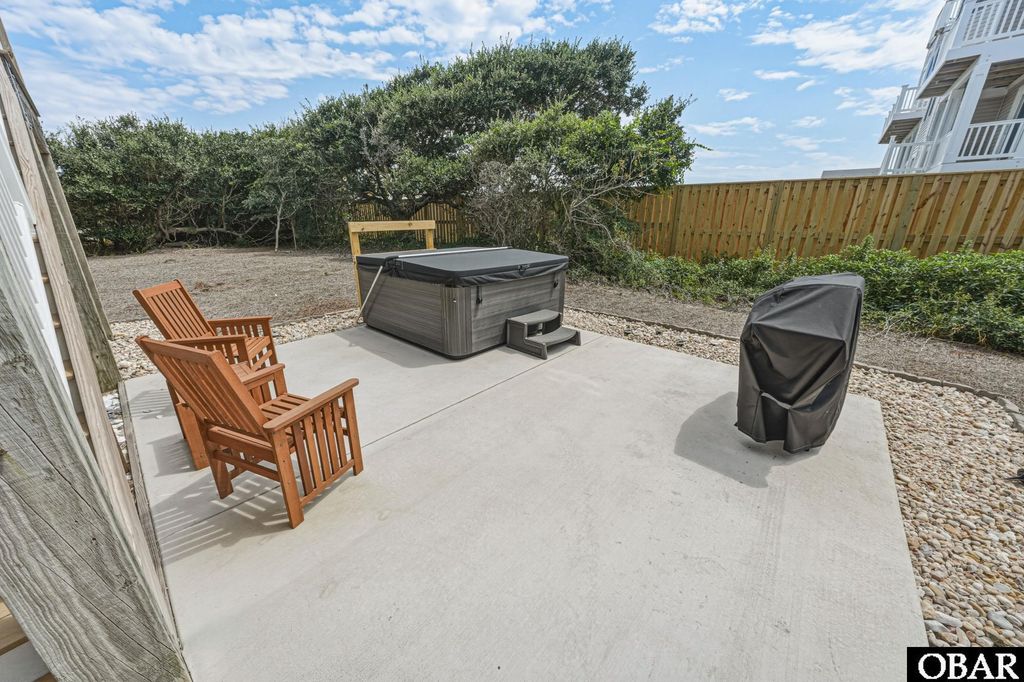 Image 57 of property listing at 921 Whalehead Drive, Corolla, NC 27927