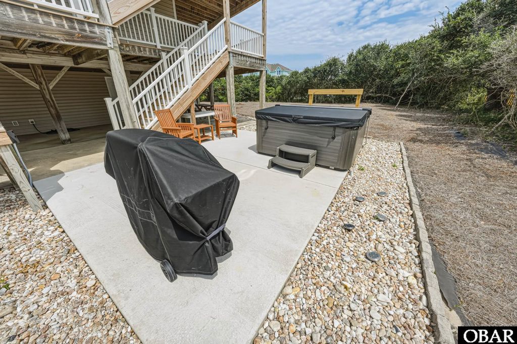 Image 58 of property listing at 921 Whalehead Drive, Corolla, NC 27927