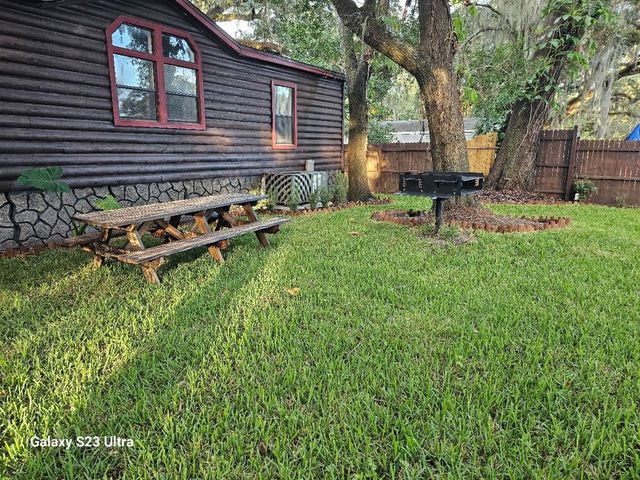 10605 2ND STREET, Thonotosassa, FL 33592