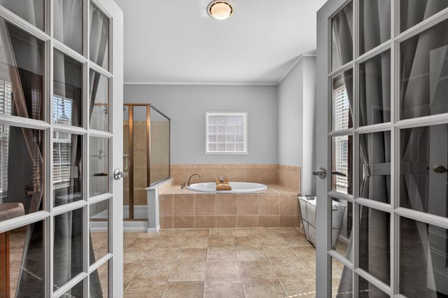 808 Front St, Welaka, FL 32193