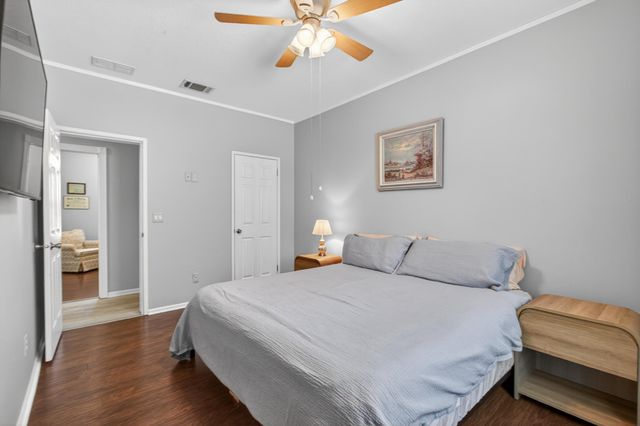 808 Front St, Welaka, FL 32193