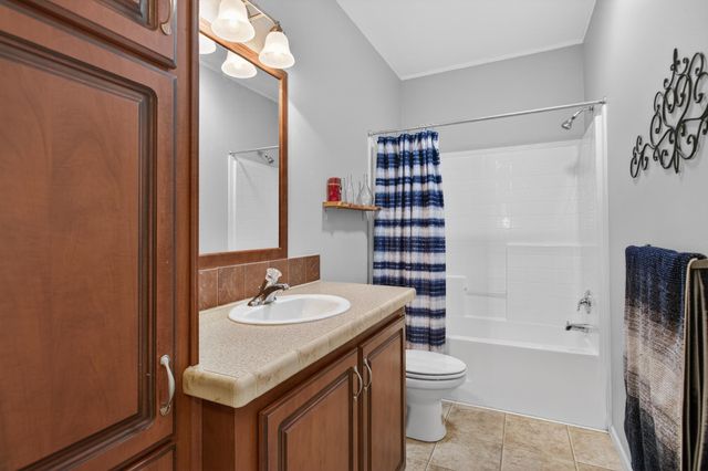 808 Front St, Welaka, FL 32193