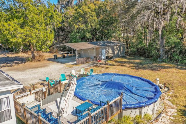 808 Front St, Welaka, FL 32193