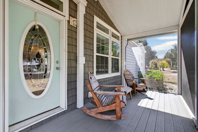 808 Front St, Welaka, FL 32193