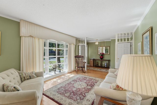 400 Stratford Drive, Summerville, SC 29485