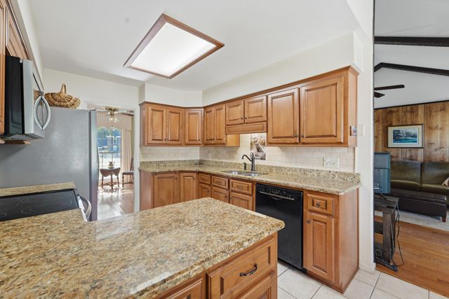 400 Stratford Drive, Summerville, SC 29485