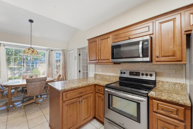 400 Stratford Drive, Summerville, SC 29485