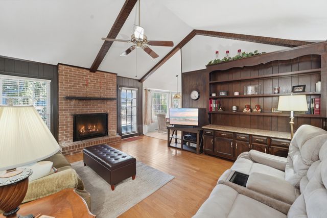 400 Stratford Drive, Summerville, SC 29485