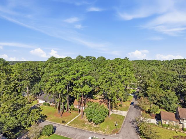 400 Stratford Drive, Summerville, SC 29485