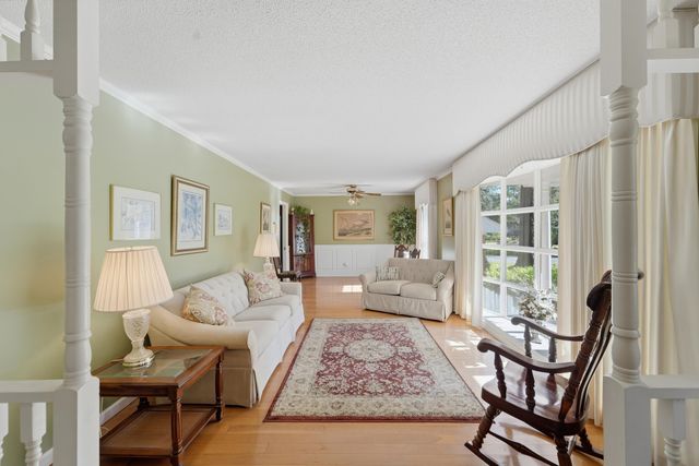 400 Stratford Drive, Summerville, SC 29485