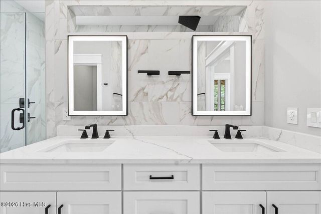 1711 Hemingway Drive SW, Ocean Isle Beach, NC 28469