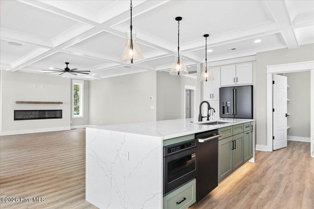 1711 Hemingway Drive SW, Ocean Isle Beach, NC 28469