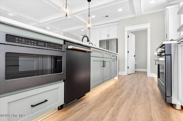 1711 Hemingway Drive SW, Ocean Isle Beach, NC 28469